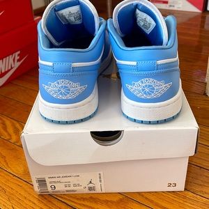 Air Jordan 1 low university blue US 9wmn UK6.5